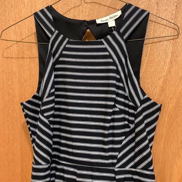 Women Dresses (2) Two Amor Adore - Picture 3 of 9